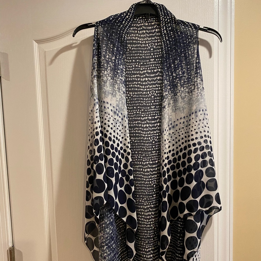 Sleeveless duster